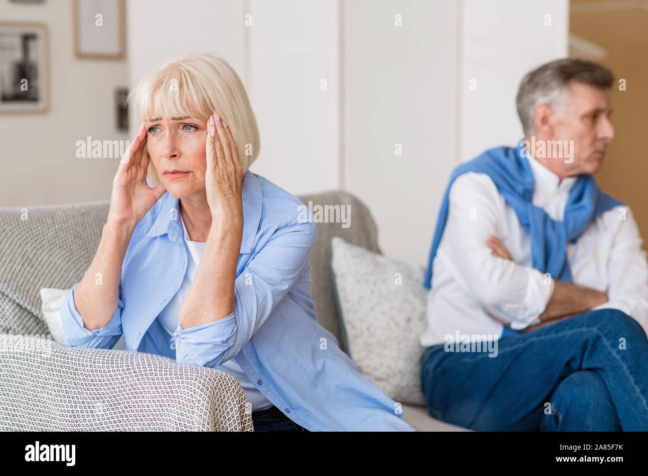 Il divorzio e la separazione. Coppia senior avendo problemi nei rapporti Foto Stock