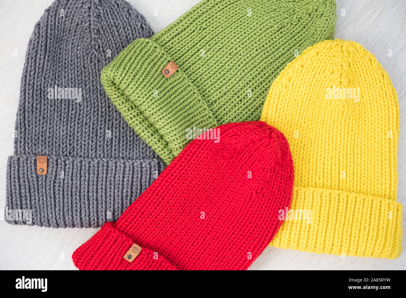 Accogliente insieme a maglia di cappelli Foto Stock