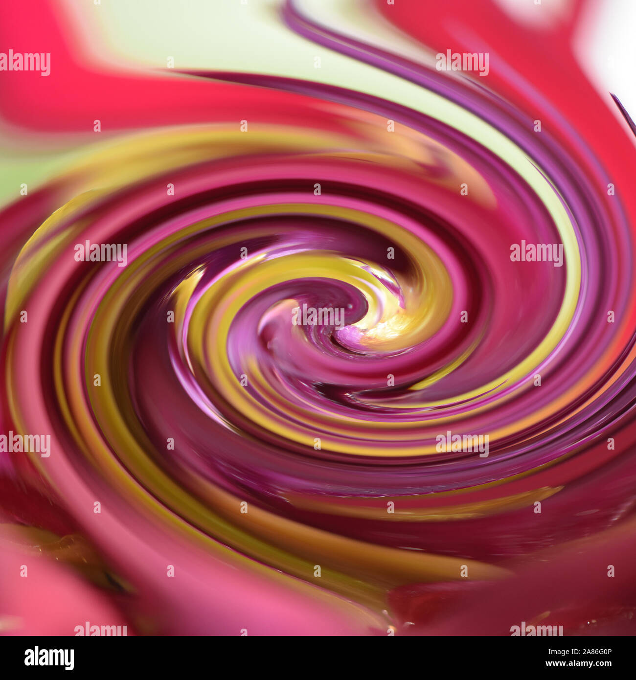 Modello di una spirale abstract Frattali effetto creato dalla foto di un rosso e giallo fiore. Foto Stock