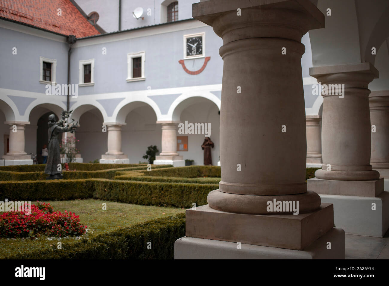 Slavonski Brod, Croazia - il monastero francescano di Santa Trinità costruito nel 1727 Foto Stock