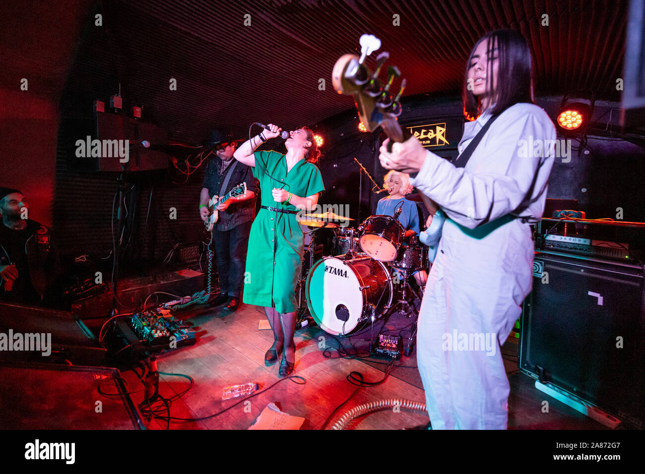 Barcellona, Spagna. 2019.10.29. I sacerdoti band concerto presso la Sala sidecar. Fotografo: Aitor Rodero. Foto Stock