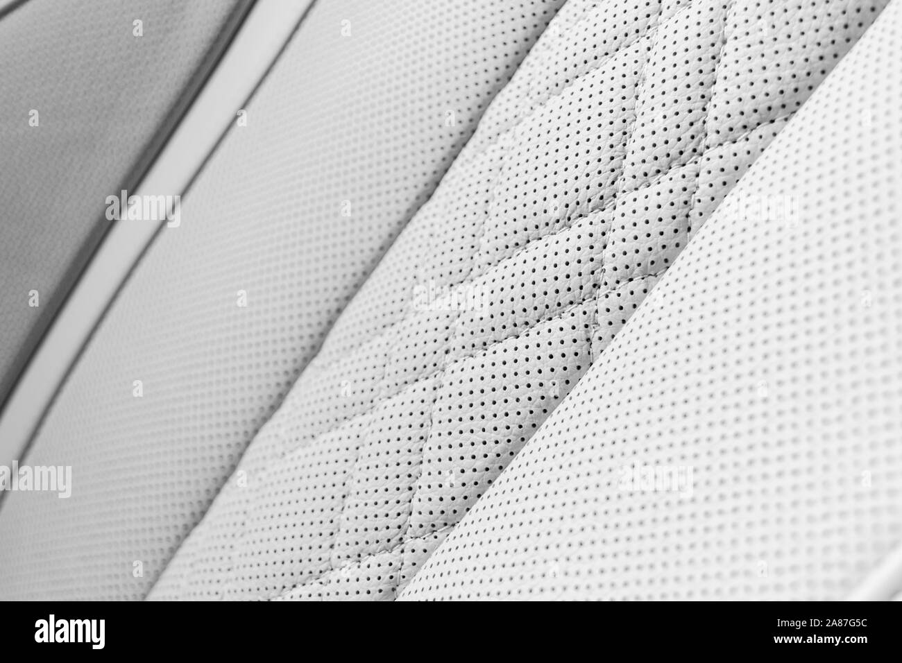 Auto e interni con sfondo bianco immagini e fotografie stock ad alta  risoluzione - Alamy