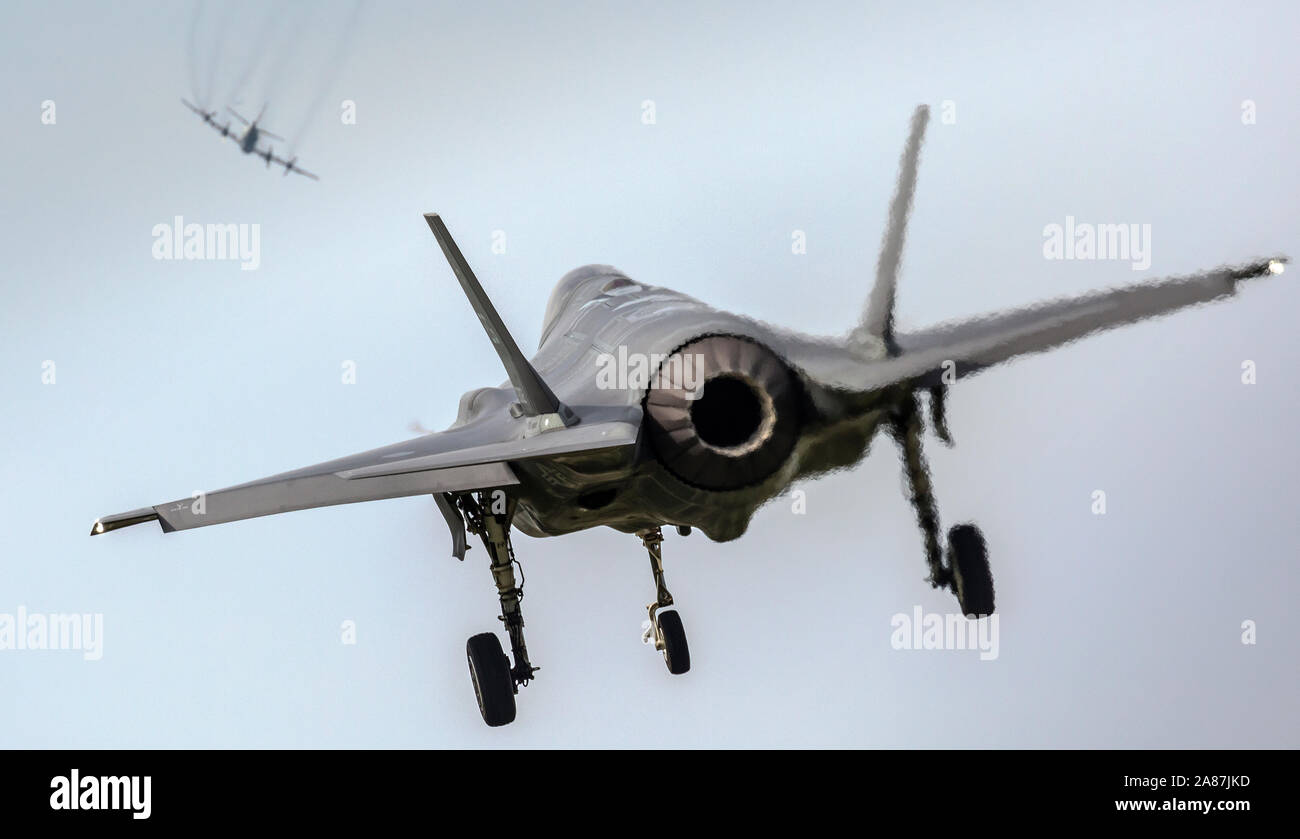 Una United States Air Force F-35 Lightning II arriva in aeroporto Willow Run per il 2018 Thunder su airshow Michigan. Foto Stock