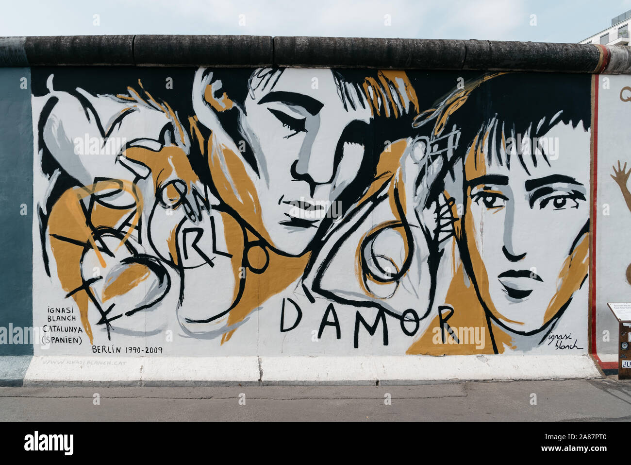 Berlino, Germania - Luglio 29, 2019: East Side Gallery nel celebre Muro di Berlino dividendo Est e Germania Ovest. Foto Stock