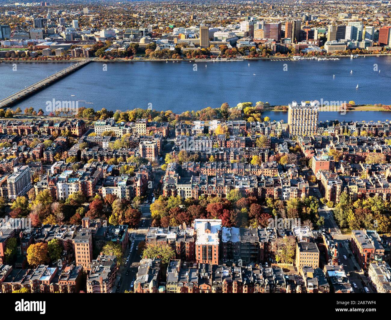 Vista dalla Torre prudenziali di Back Bay, Charles River e Cambridge, Boston, Massachusetts, New England, STATI UNITI D'AMERICA Foto Stock