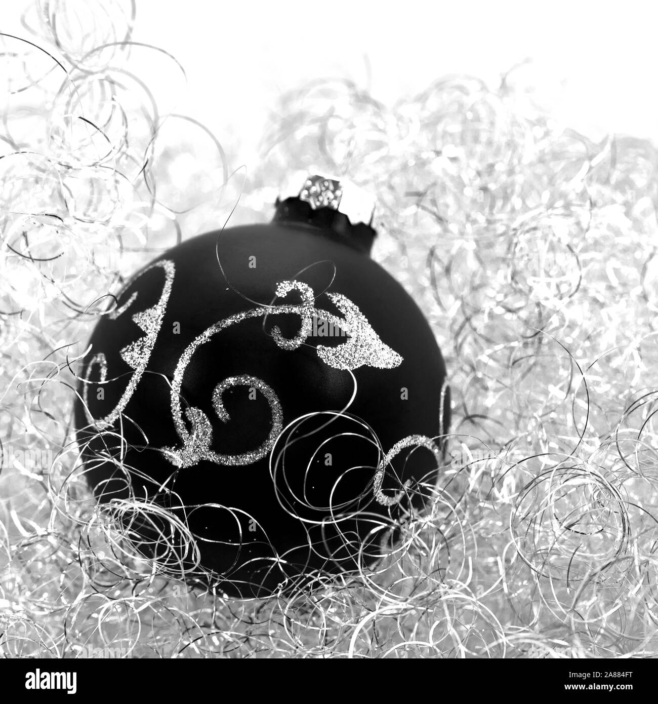 Albero di natale a sfera e angel hair, decorazione di Natale Foto Stock