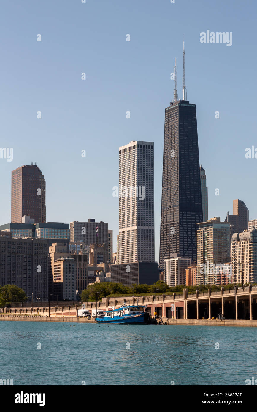 John Hancock Center visto dal Navy Pier, Chicago, Illinois, Stati Uniti d'America Foto Stock