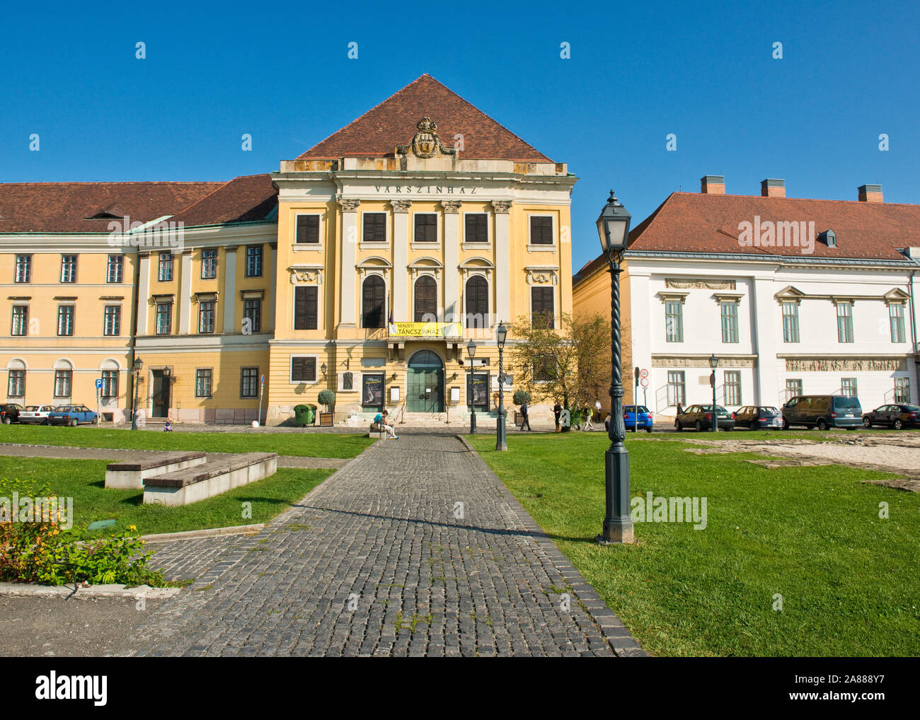 Il teatro di corte di Buda. Un ex chiesa carmelitana e il monastero. Il Buda Castle District Foto Stock