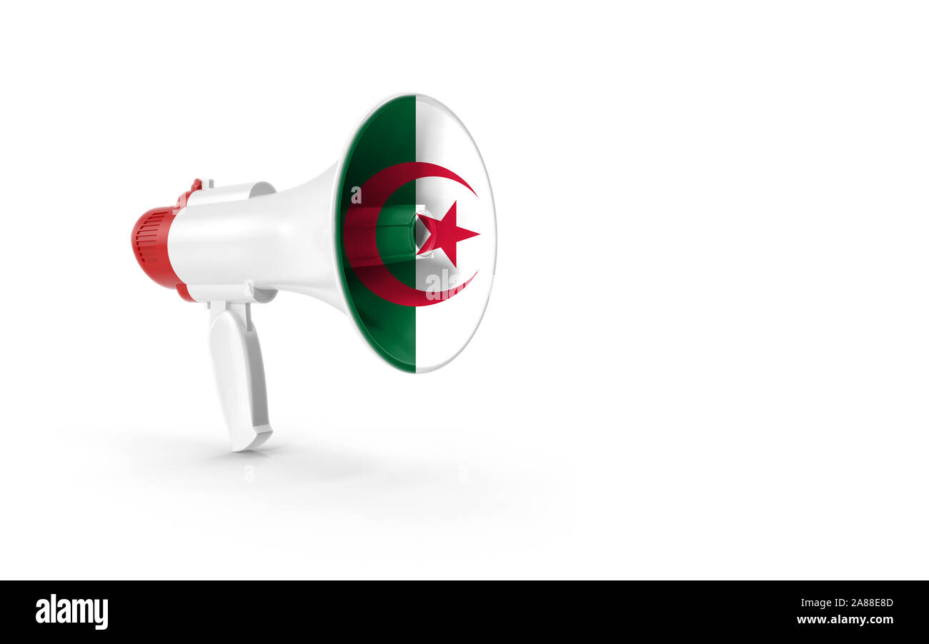 Megafono o altoparlante con bandiera algerina è isolato su sfondo bianco. Il rendering 3d. Foto Stock