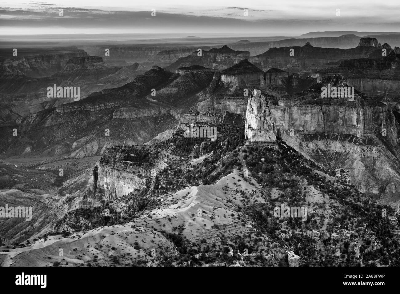 Sunrise a Imperial Point sul bordo Nord del Parco Nazionale del Grand Canyon, Arizona, Stati Uniti d'America Foto Stock