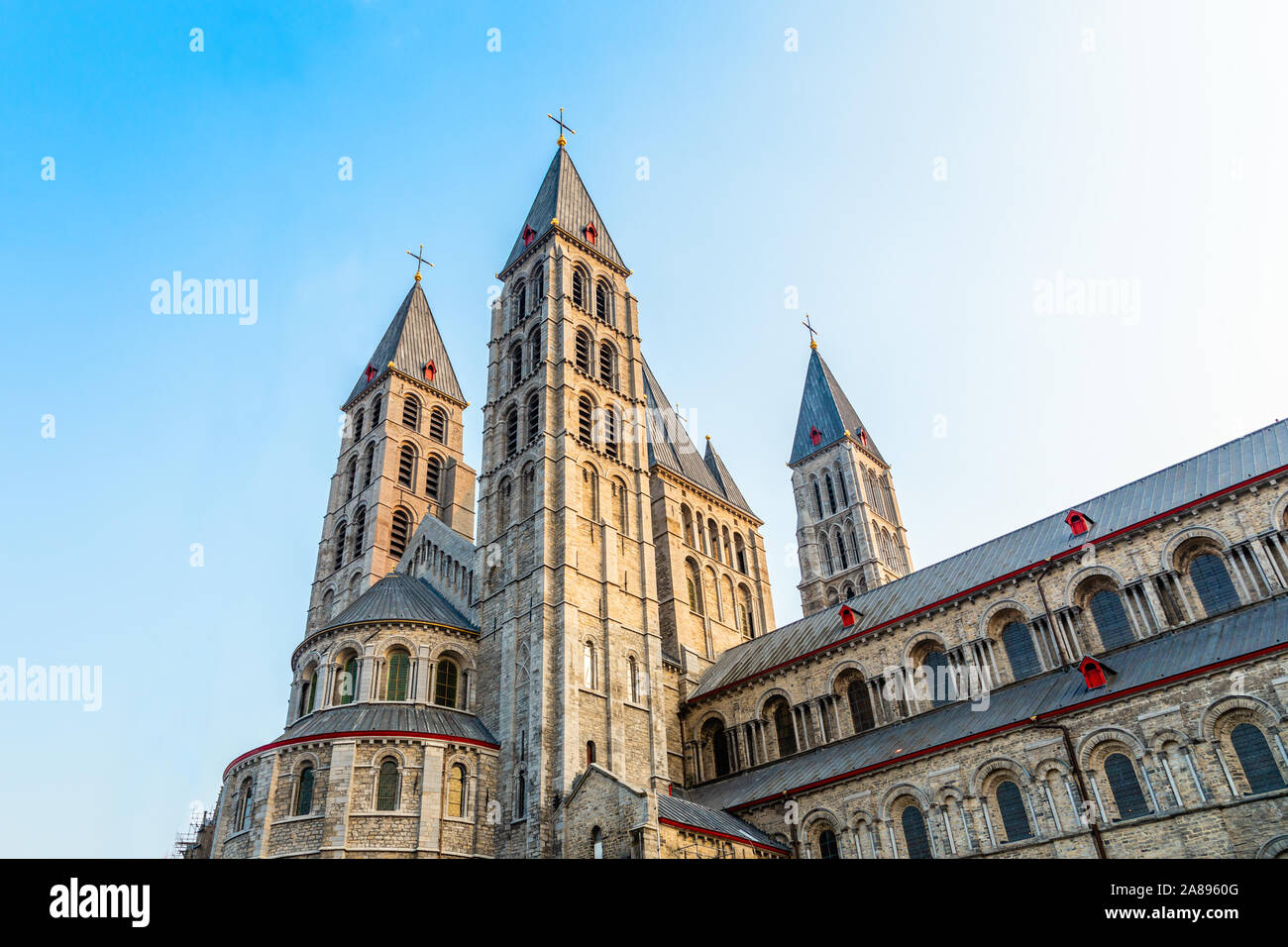 Notre Dame de Tournai torri, Cattedrale di Nostra Signora de Tournai, Vallone Comune, Belgio Foto Stock