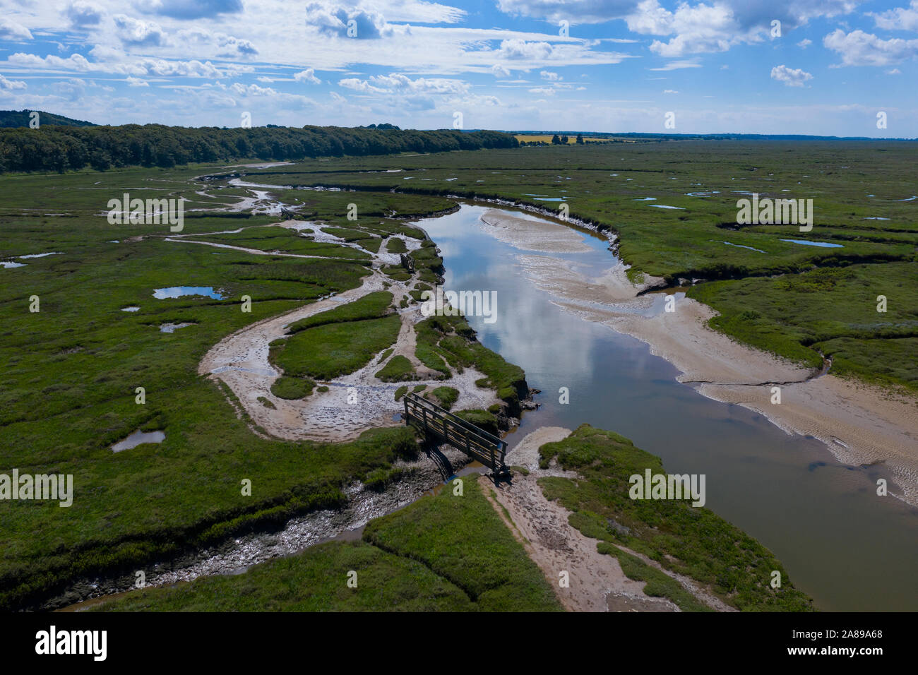 Elevato livello vista aerea di barene lungo la costa est vicino rigidamente,Norfolk, Inghilterra Foto Stock