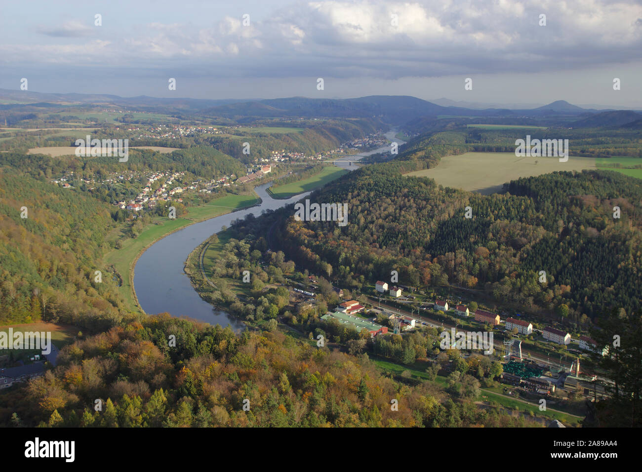 Vista da Lilienstein verso Bad Schandau Foto Stock
