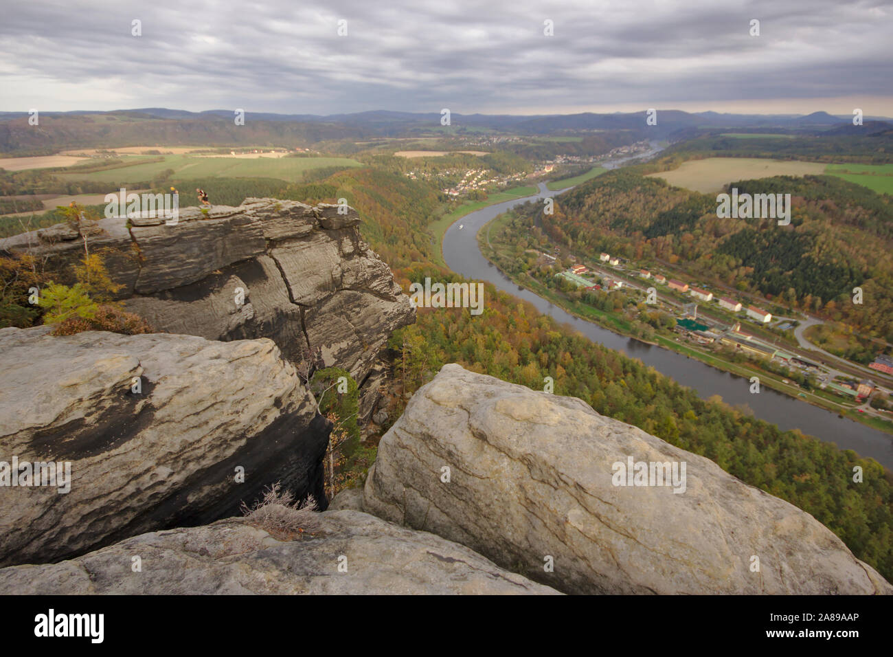 Vista da Lilienstein verso Bad Schandau Foto Stock