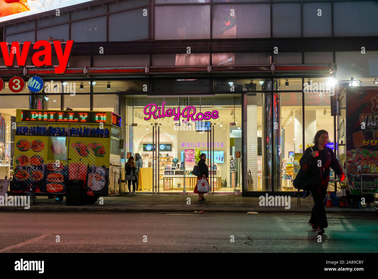 Forever 21's, Riley Rose store in Herald Square a New York Martedì, 5 novembre 2019. Per sempre 21 ha segnalato che non si chiude come molti negozi come precedentemente annunciato citando il successo dei negoziati con i padroni di casa per ridurre gli affitti. (© Richard B. Levine) Foto Stock