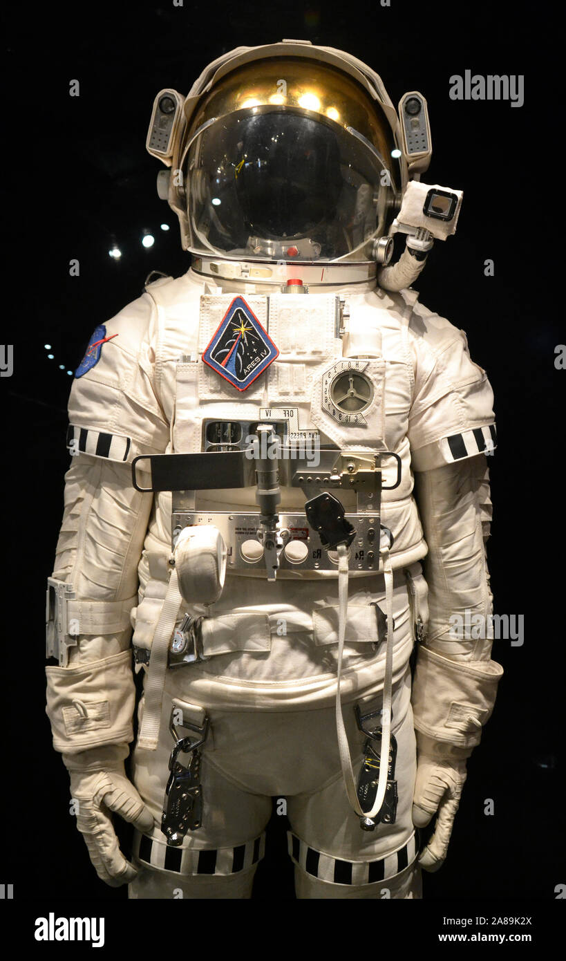 Astronauta tuta spaziale sviluppato per il marziano film nel 2015, sul display al Centro Spaziale Nazionale, Leicester, Leicestershire, Regno Unito Foto Stock