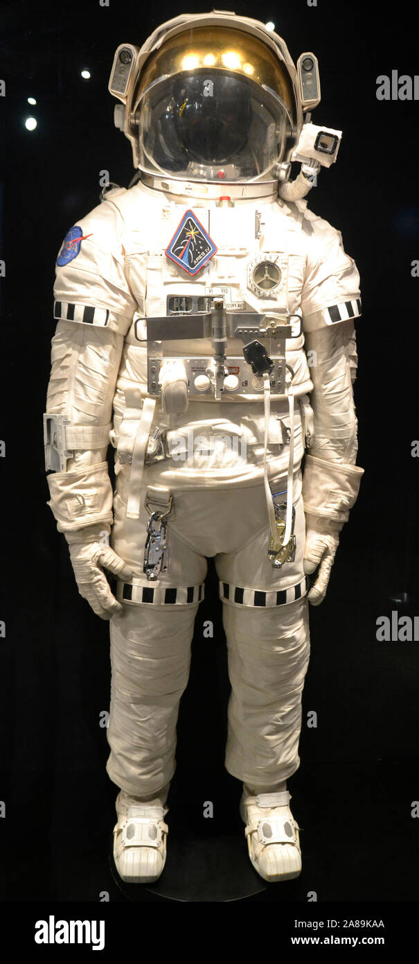 Astronauta tuta spaziale sviluppato per il marziano film nel 2015, sul display al Centro Spaziale Nazionale, Leicester, Leicestershire, Regno Unito Foto Stock