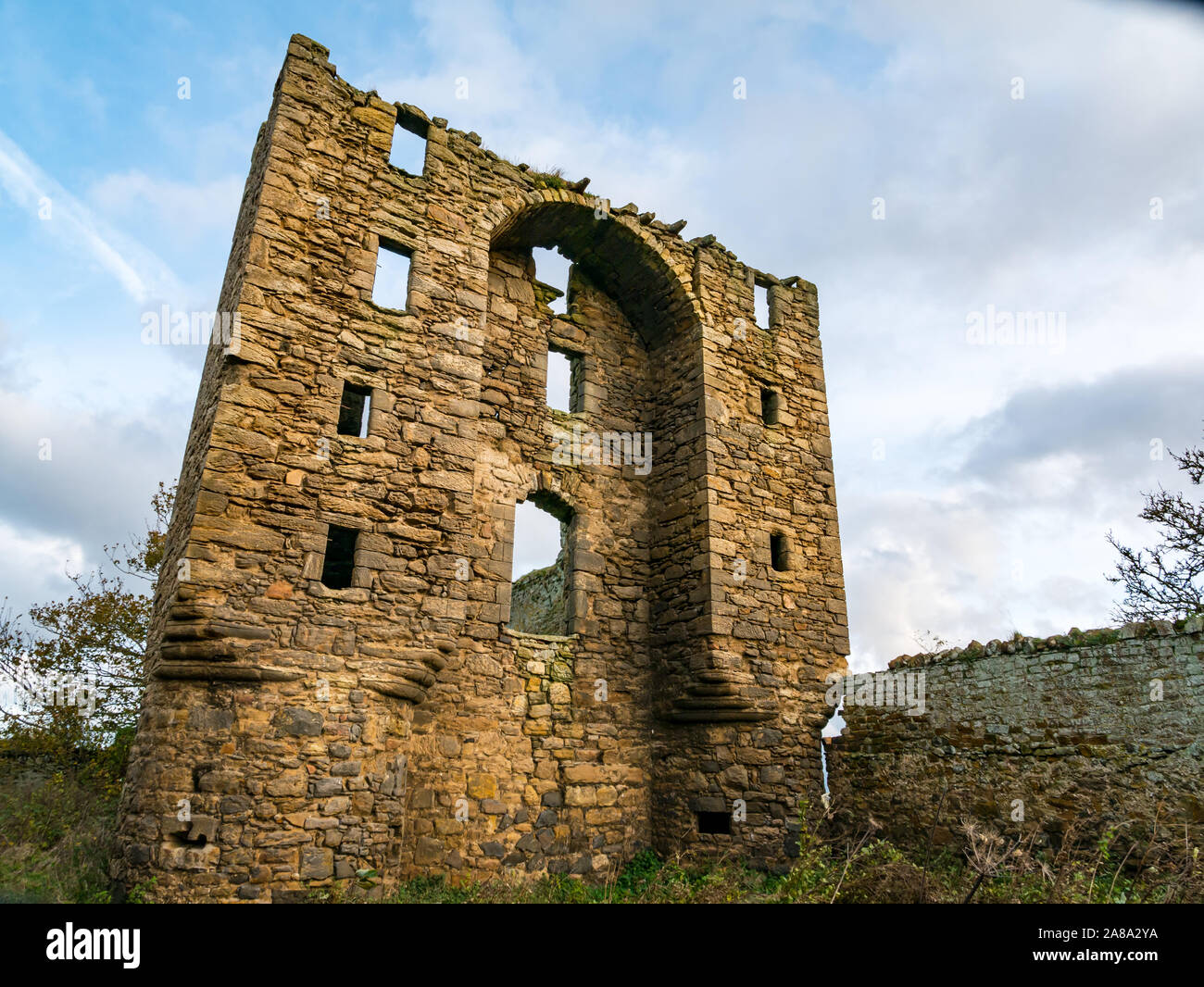 Rovine del XVI secolo il castello di Saltcoats, un elevato cortile castello, Gullane, East Lothian, Scozia, Regno Unito Foto Stock