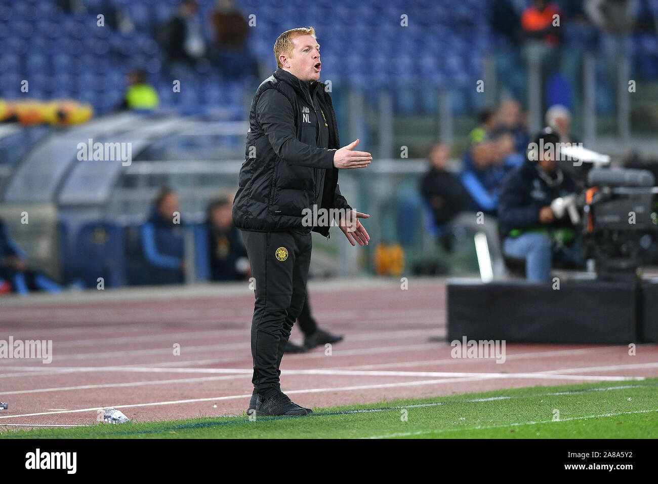 Roma, Italia. 07 Nov, 2019. Neil Lennon manager del Celtic durante la UEFA Europa League group stage match tra Lazio e celtica presso lo Stadio Olimpico di Roma, Italia. Foto di Giuseppe mafia. Credit: UK Sports Pics Ltd/Alamy Live News Foto Stock