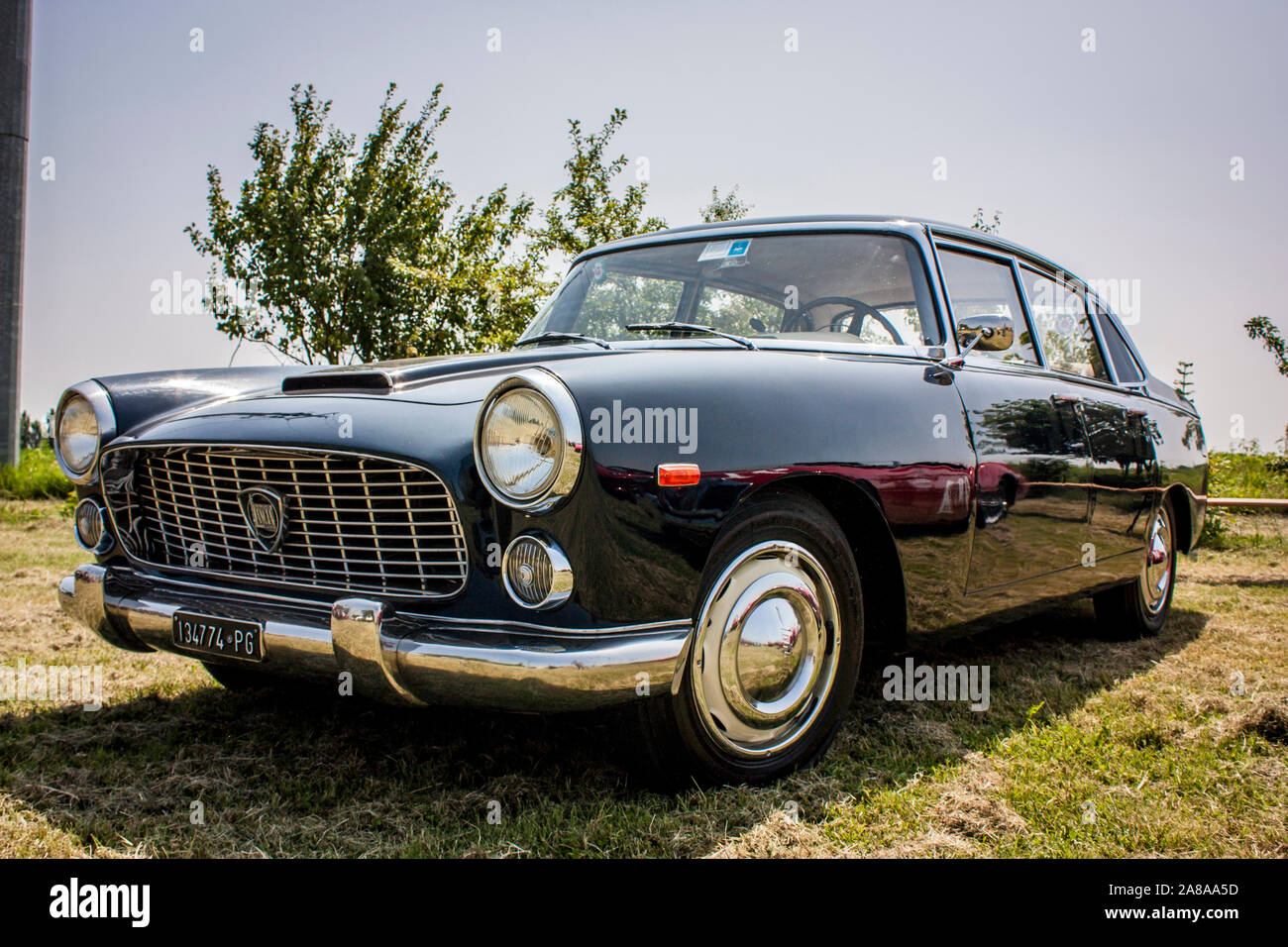 Un vecchio vintage blu Lancia Foto Stock