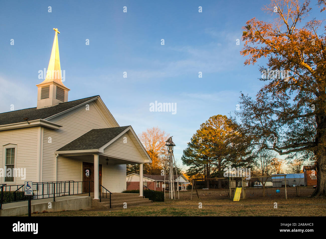 Camp francese della chiesa battista è situato di fronte al centro visitatori, in francese Camp, Mississippi. Foto Stock