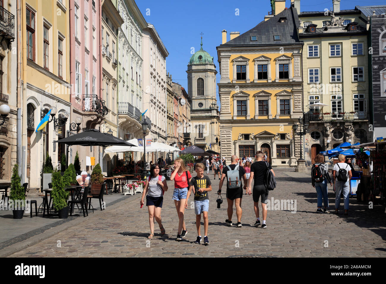 Case a piazza mercato Rynok, Lviv, Ucraina Foto Stock