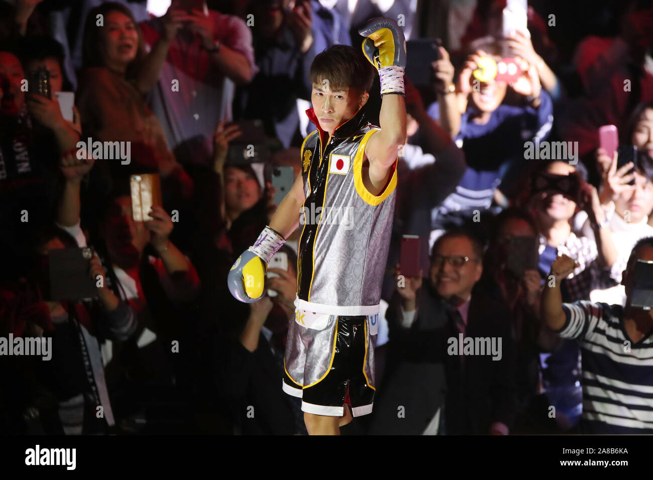 Diventare il unified IBF e WBA Peso gallo campione. 7 Nov, 2019. Naoya Inoue (JPN), 7 novembre 2019 - Pugilato : finale del World Boxing Super Serie - Peso gallo torneo, a Saitama Super Arena, Saitama, Giappone. Inoue ha vinto la lotta per diventare il unified IBF e WBA Peso gallo campione. Credito: YUTAKA AFLO/sport/Alamy Live News Foto Stock