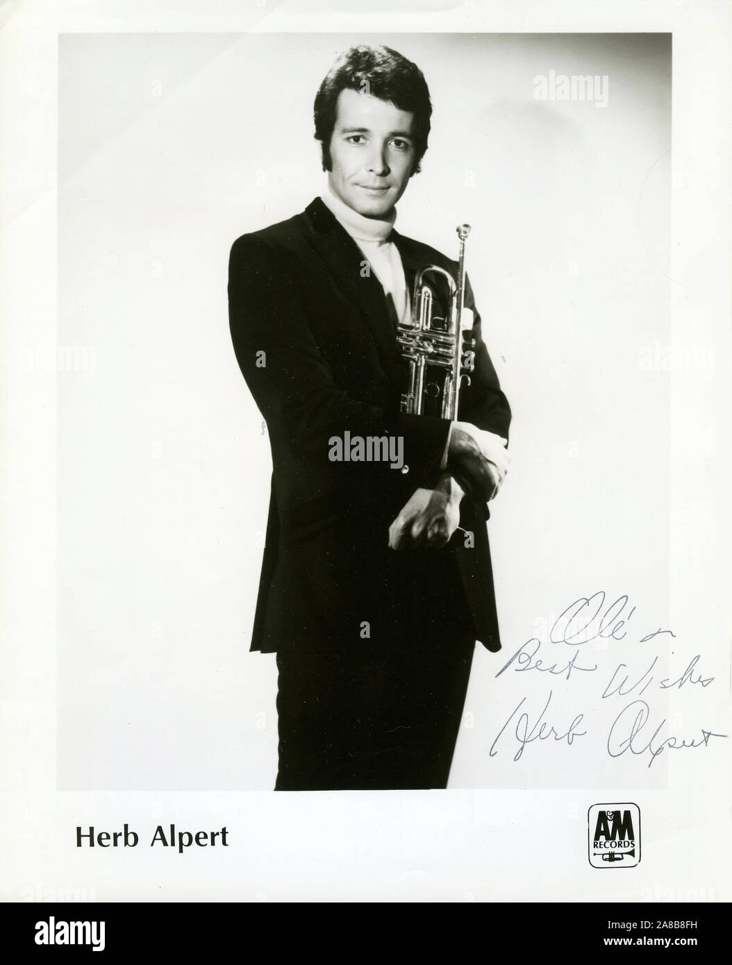 Pubblicità fotografia del musicista Herb Alpert per A&M registra circa 1960s. Foto Stock