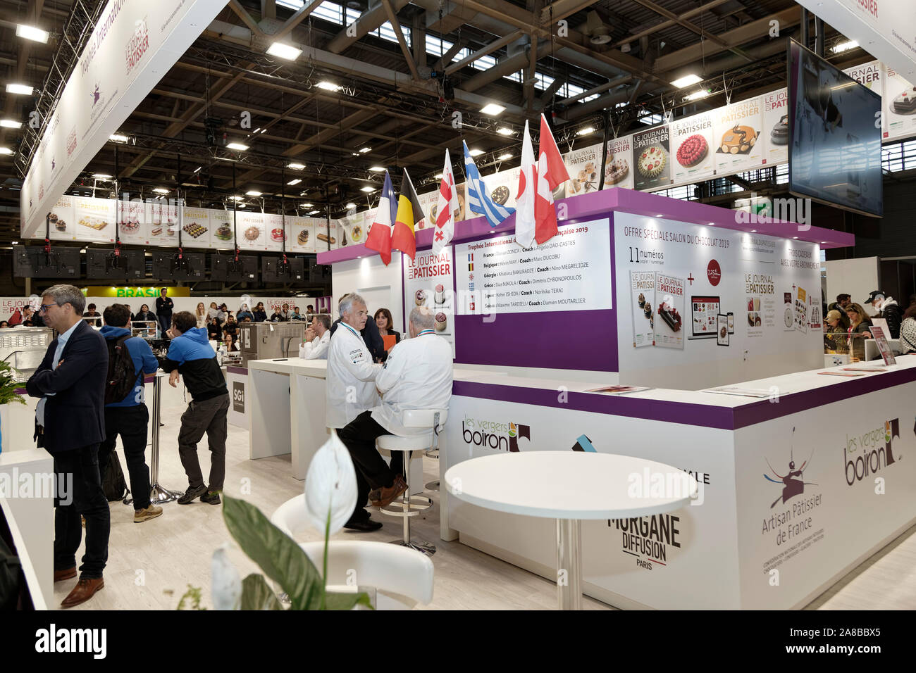 Parigi, Francia. 02 Nov, 2019. assiste il venticinquesimo anniversario del Salon du Chocolat il 2 novembre 2019 a Parigi, Francia.Credit:Veronique Phitoussi Foto Stock