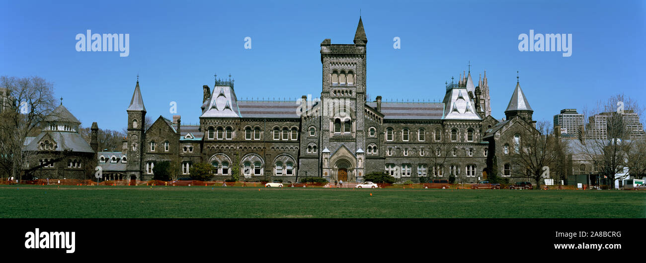 Facciata di un edificio, Università di Toronto, Ontario, Canada Foto Stock