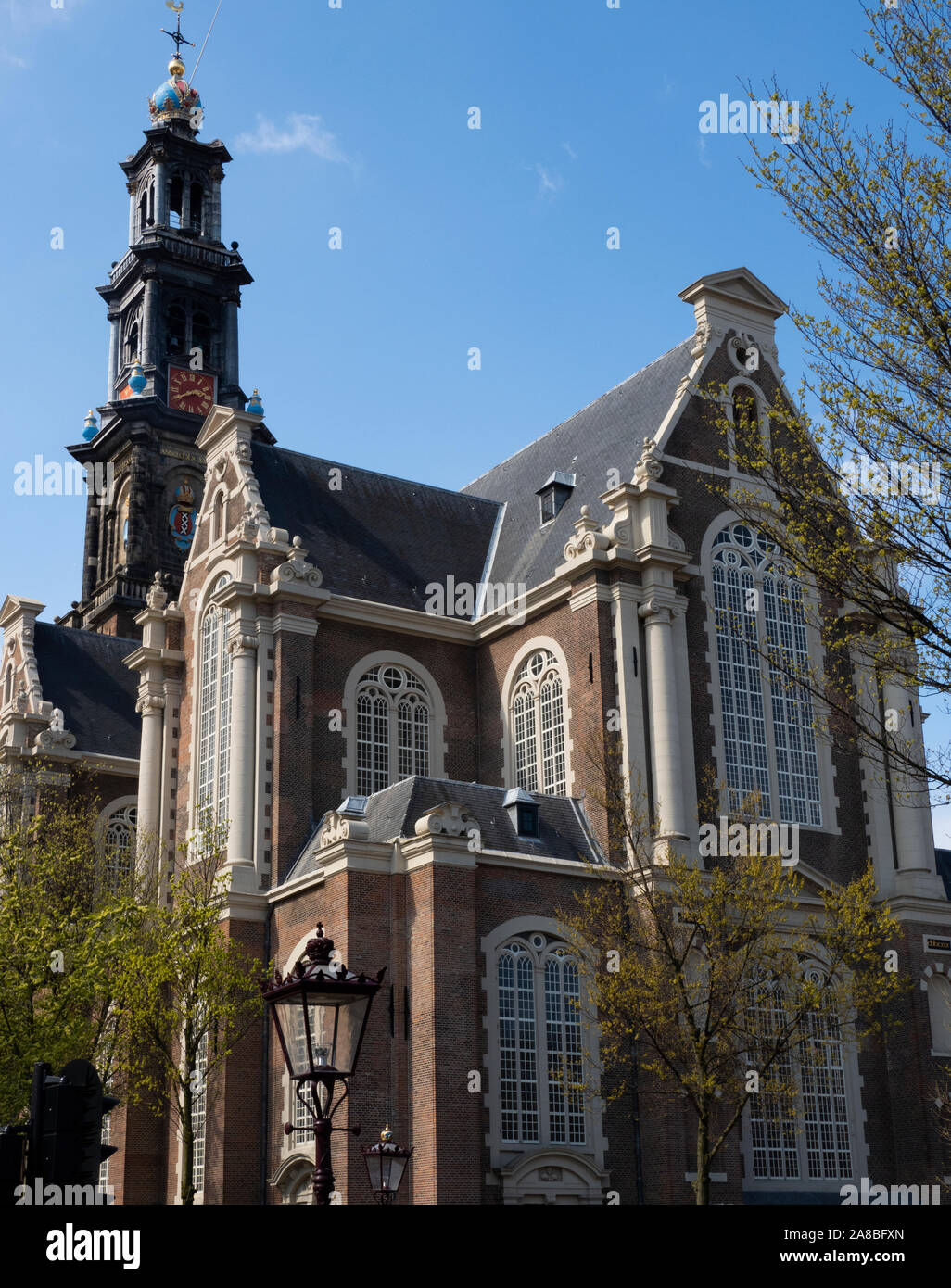 Vista esterna del XVII secolo la chiesa di Westerkirk, Amsterdam, Olanda Settentrionale, Paesi Bassi Foto Stock