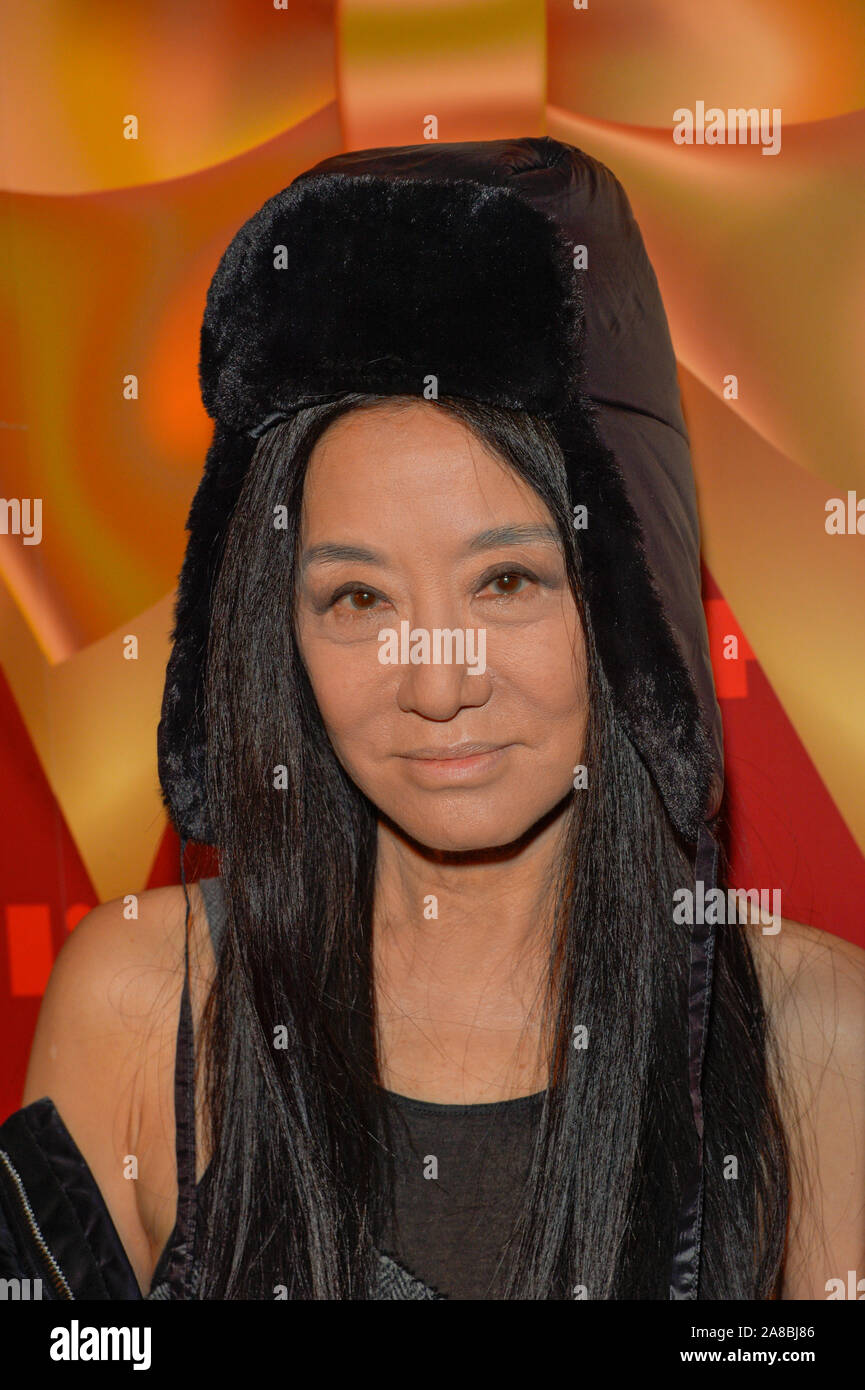 New York, Stati Uniti. 07 Nov, 2019. Vera Wang assiste il Kohl di apertura della manifestazione presso il loro 'nuovi doni ad ogni giro' pop-up in New York City. Credito: SOPA Immagini limitata/Alamy Live News Foto Stock