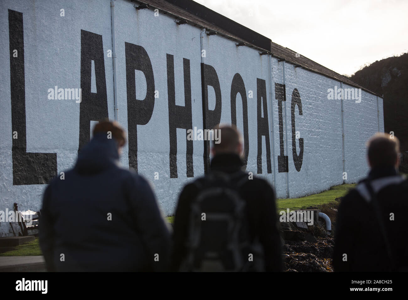 Laphroaig single malt whisky distillery, su Islay, Scozia, 17 ottobre 2019. Foto Stock