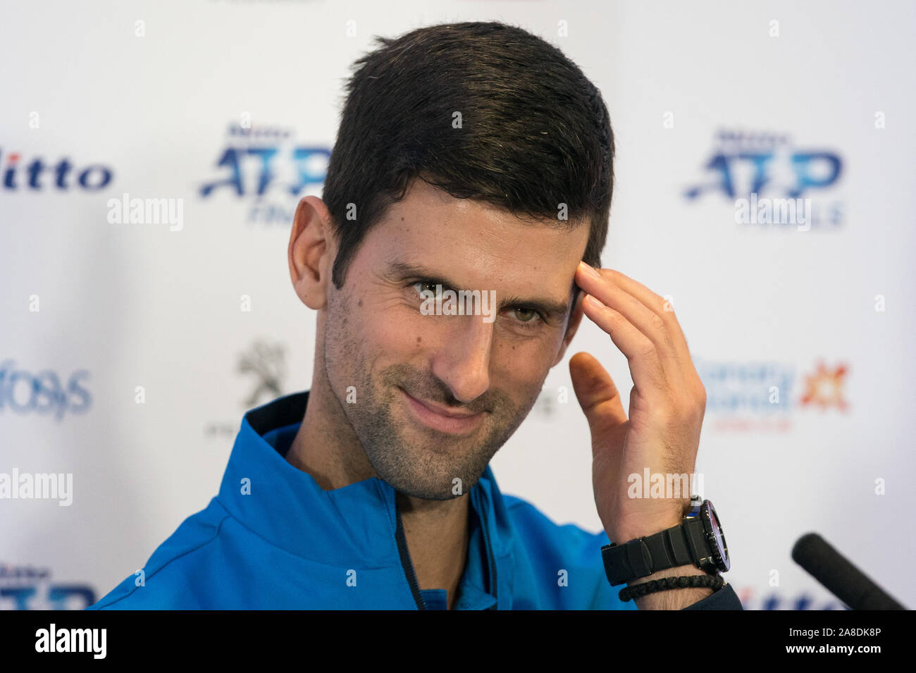 Londra, Regno Unito. 08 Nov, 2019. Novak Djokovic di Serbia durante il Nitto ATP Finals Tennis Londra media day all'O2, Londra, Inghilterra il 8 novembre 2019. Foto di Andy Rowland. Credito: prime immagini multimediali/Alamy Live News Foto Stock