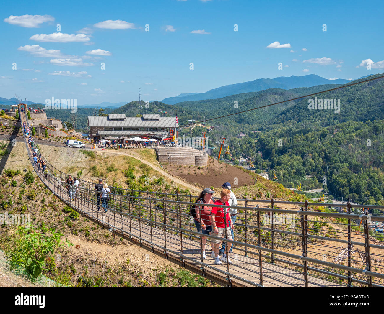 Gatlinburg sospensione pedonale ponte sopraelevato in Great Smoky Mountains resort città di Gatlinburg Tennessee negli Stati Uniti Foto Stock