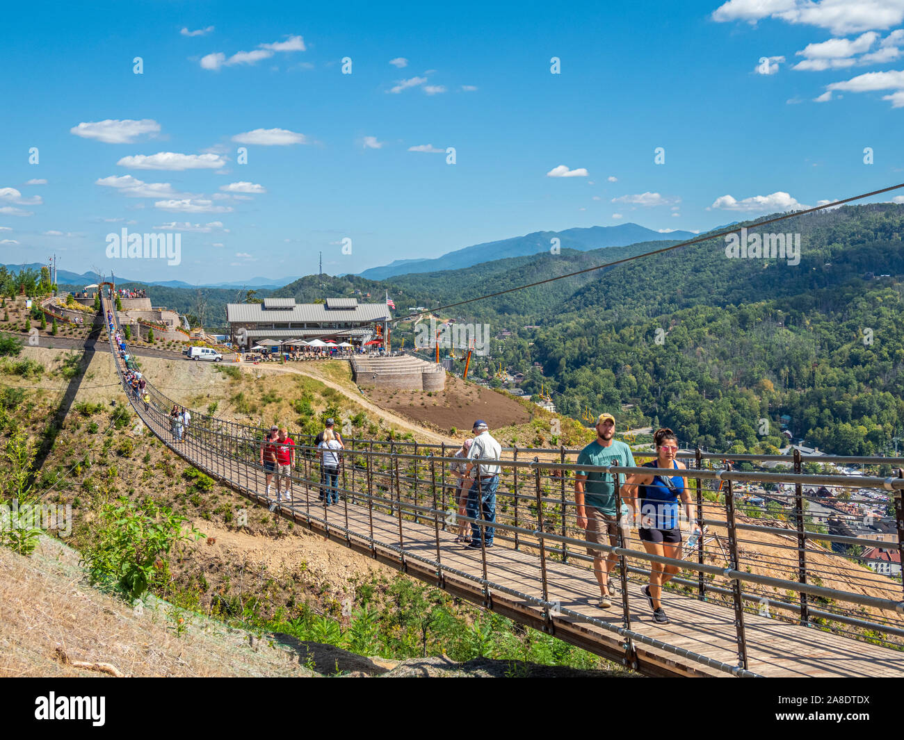 Gatlinburg sospensione pedonale ponte sopraelevato in Great Smoky Mountains resort città di Gatlinburg Tennessee negli Stati Uniti Foto Stock