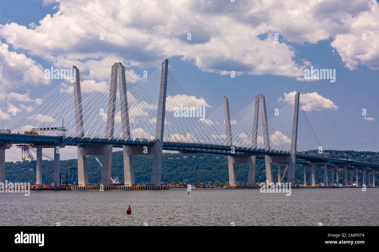 TARRYTOWN, NEW YORK, Stati Uniti d'America - Tappan Zee Bridge sul fiume Hudson. Foto Stock