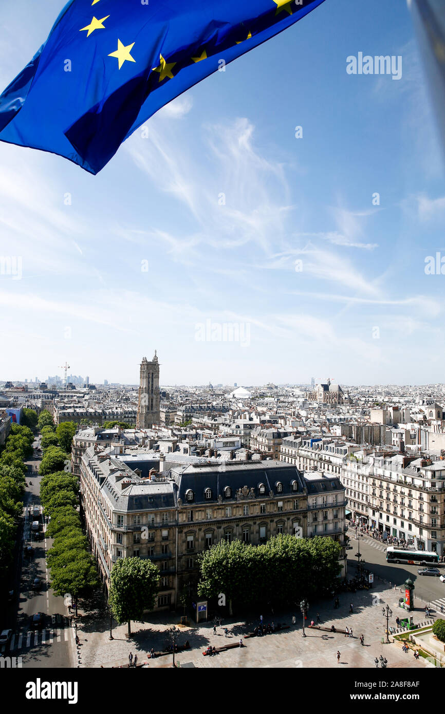 Vista dall'Hotel de la Ville de Paris, Francia Foto Stock