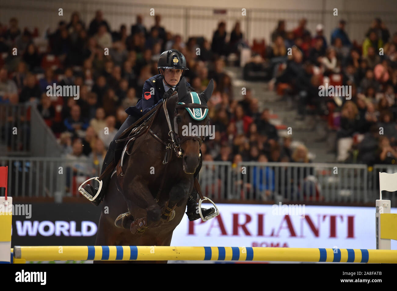 Verona, Italia. 8 Novembre, 2019. jumpng verona 2019 - longines csi5*-w premio n. 2 Categoria a tempo - tab a - h. 150 Italia martinengo marquet giulia in sella di una scuderia 1918 princyduring 121Â° Fiera Cavalli di Verona, equitazione internazionale a Verona, Italia, 08 novembre 2019 - LPS/Giancarlo Dalla Riva Credito: Giancarlo dalla Riva/LP/ZUMA filo/Alamy Live News Foto Stock