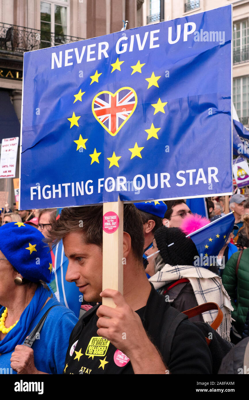 I popoli votazione anti BREXIT rally a Londra per rimanere in Unione Europea contestatori. 19 ottobre 2019 Foto Stock