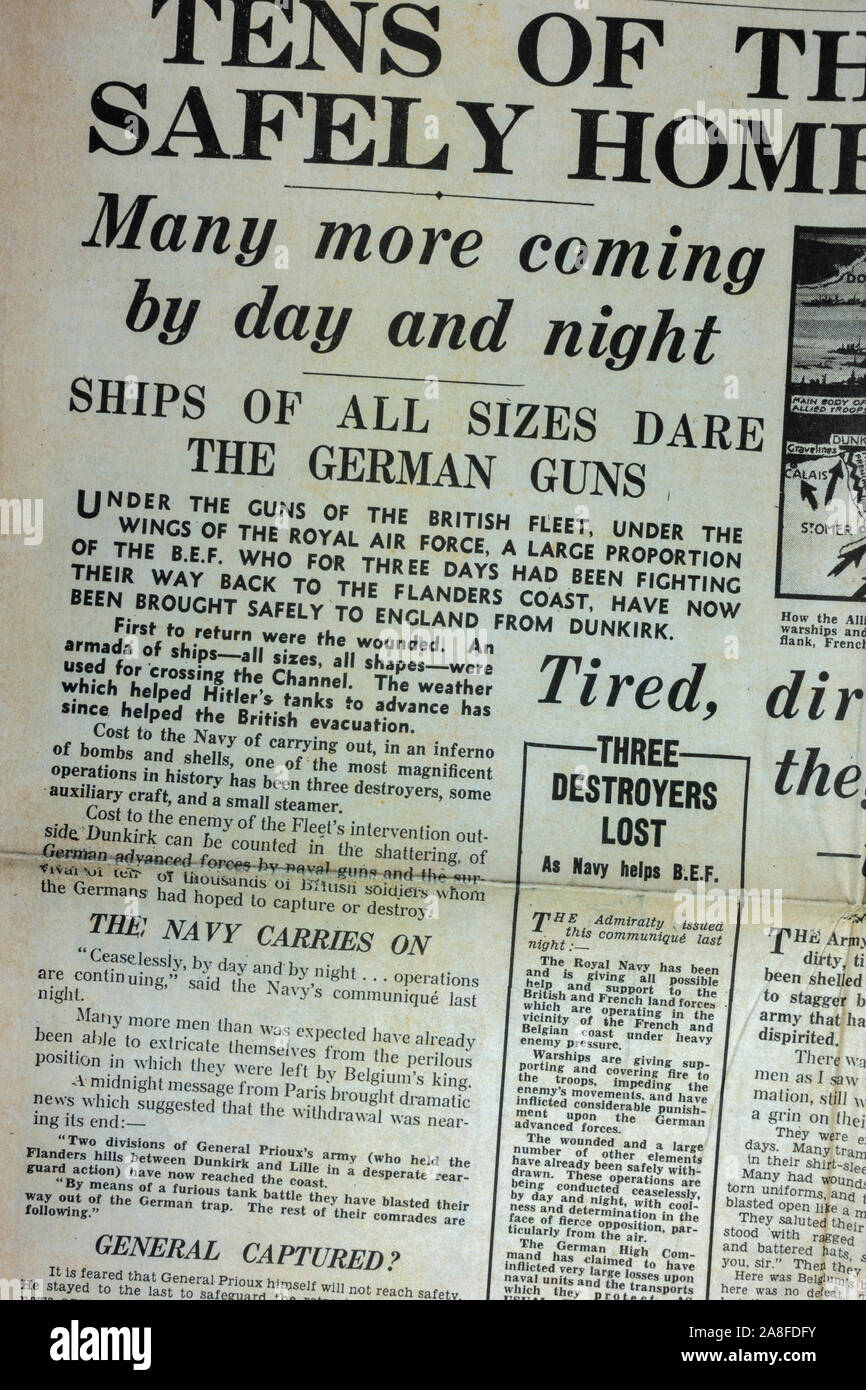 Replica del Daily Express giornale pagina anteriore del 31 maggio 1940 durante la evacuazione di Dunkirk facendo riferimento a un po' di navi. Foto Stock