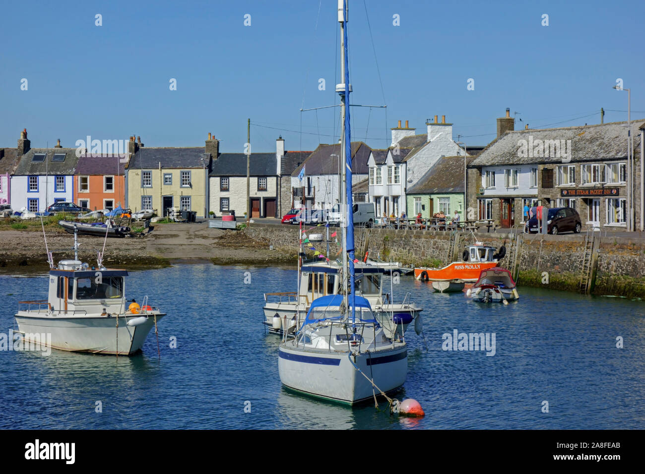 Il villaggio sul mare dell'isola di Whithorn nel Machars di Wigtownshire in Dumfries and Galloway, Scotland, Regno Unito. Foto Stock