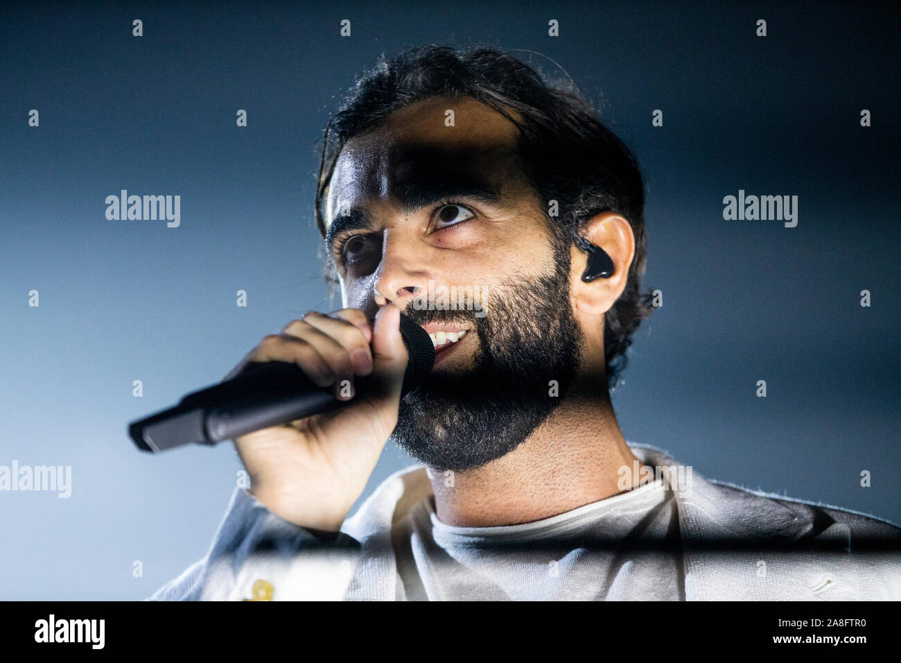 Milano Italia 8 novembre 2019 Marco Mengoni live al Mediolanum Forum Assago © Roberto Finizio / Alamy Foto Stock