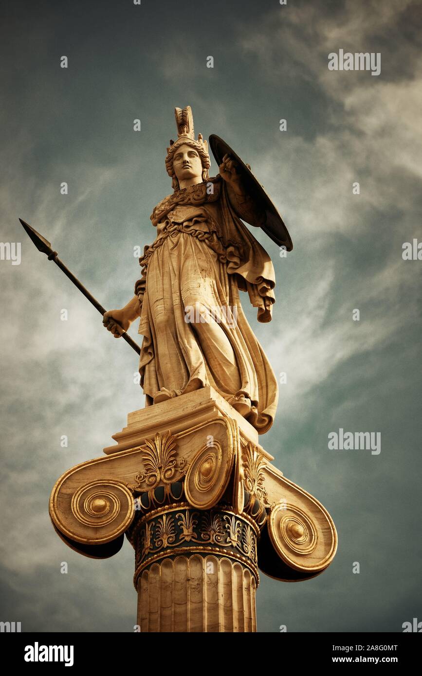 Athena statua in Atene in Grecia. Foto Stock