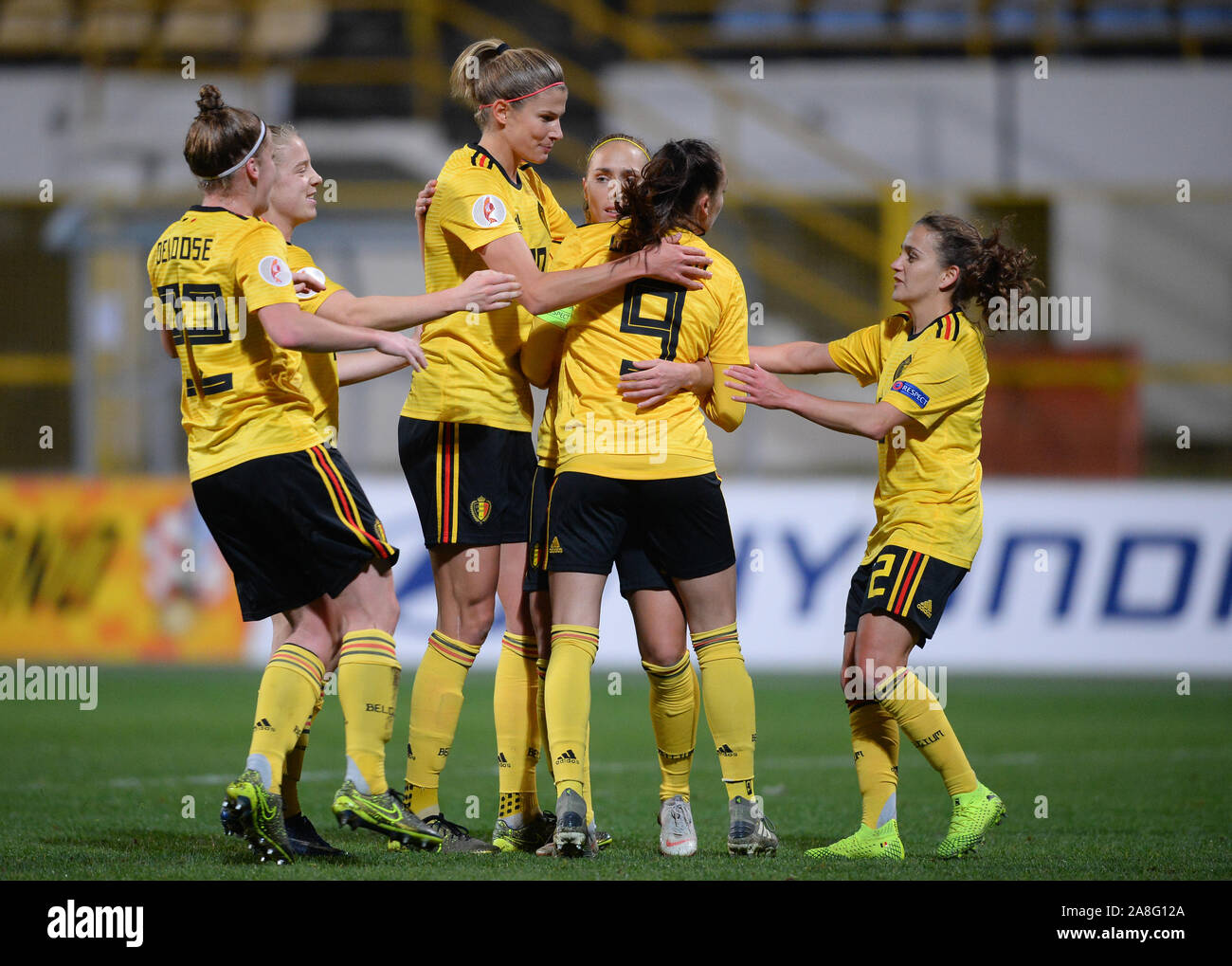 (191109) -- ZAPRESIC, nov. 9, 2019 (Xinhua) -- i giocatori del Belgio celebrare un obiettivo durante femminile UEFA EURO 2021 qualificatori in Zapresic, Croazia, nov. 8, 2019. (Marko Prpic/Pixsell via Xinhua) Foto Stock