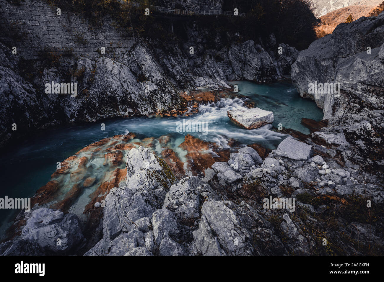 Wild acque del fiume Soča in Slovenia Foto Stock