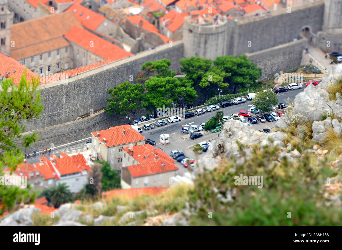 Antenna (panoramico) Vista della città vecchia fortezza imperiale Dubrovnik (Croazia) con miniatura (Tilt Shift) Effetto Foto Stock