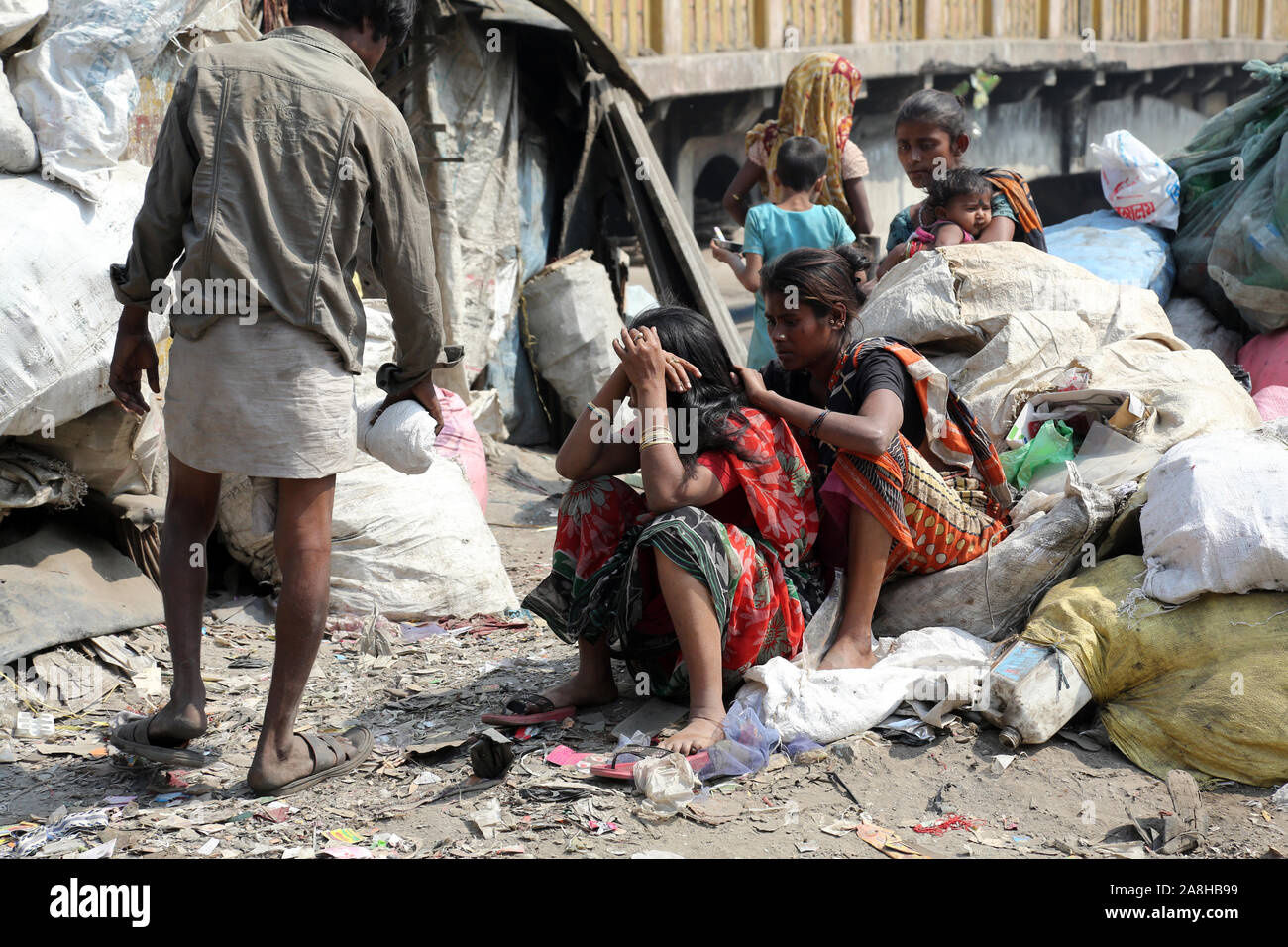 Il ghetto e baraccopoli in Kolkata India Foto Stock