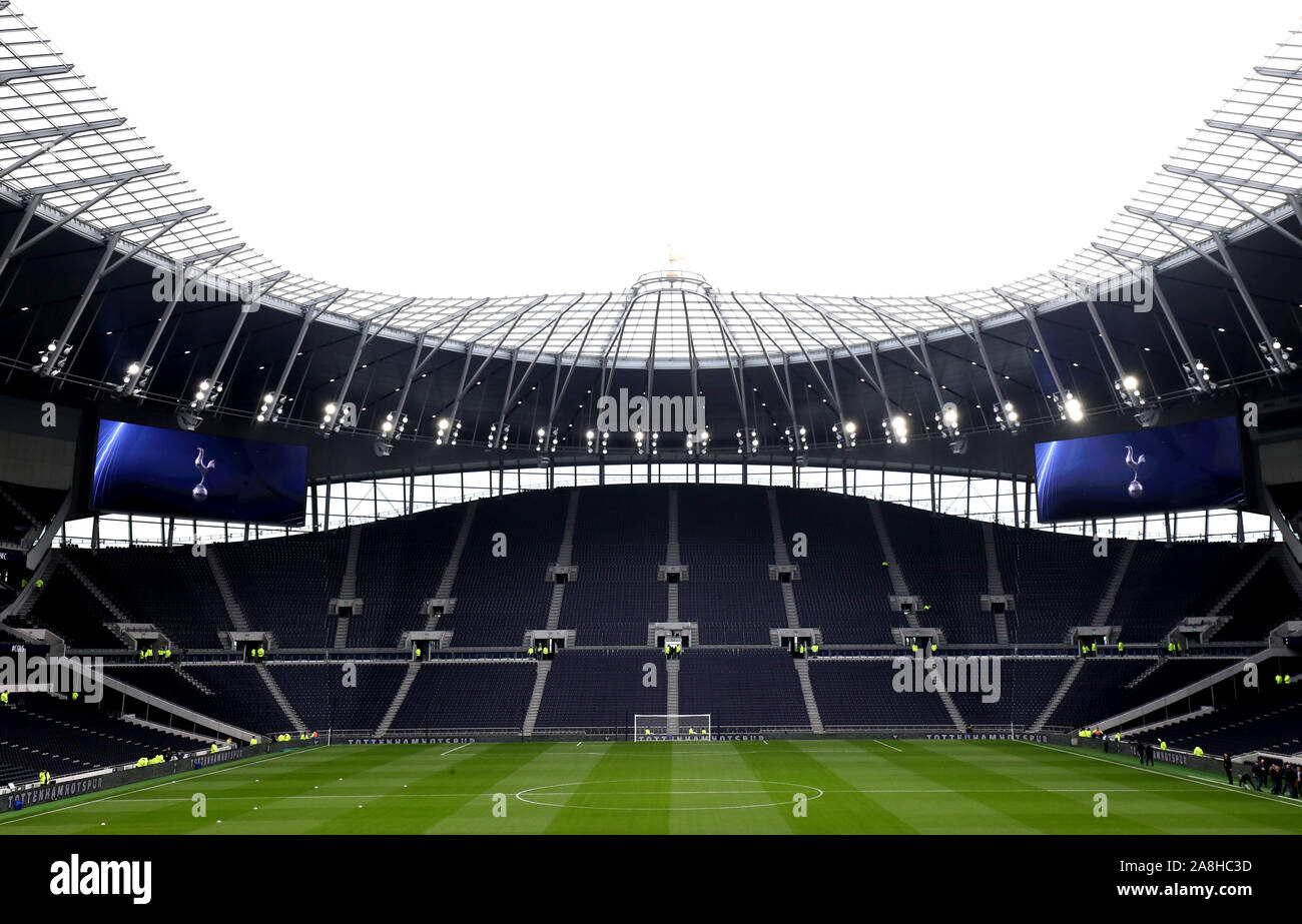Una vista generale dello stadio a monte della Premier League a Tottenham  Hotspur Stadium, Londra Foto stock - Alamy