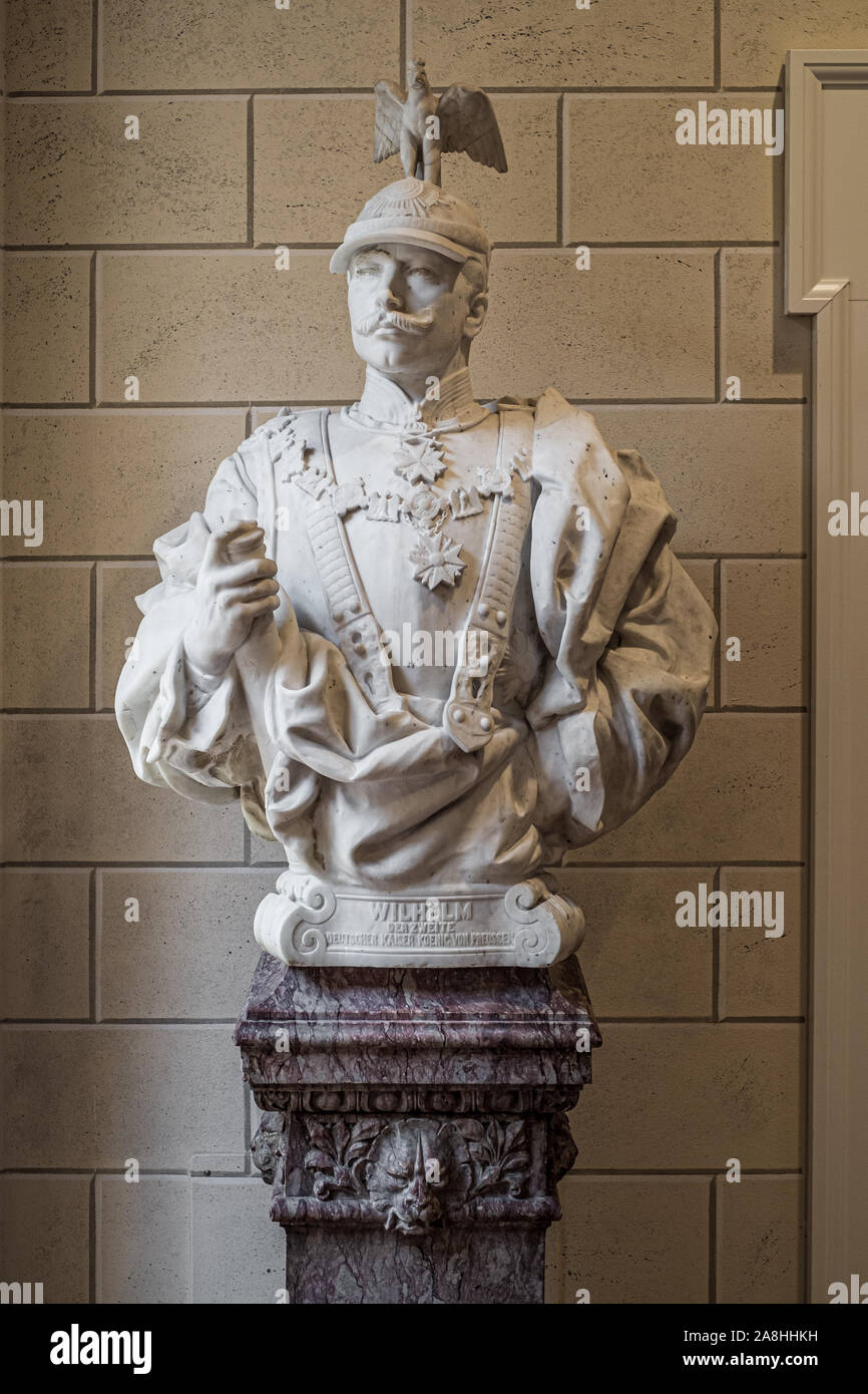 08/30/2019, la Rocca di Fontanellato, Parma, Italia. Walter Shott, busto scultura di William secondo re di Prussia , 1890 ca. Iscrizione: Wilhelm la seconda Foto Stock